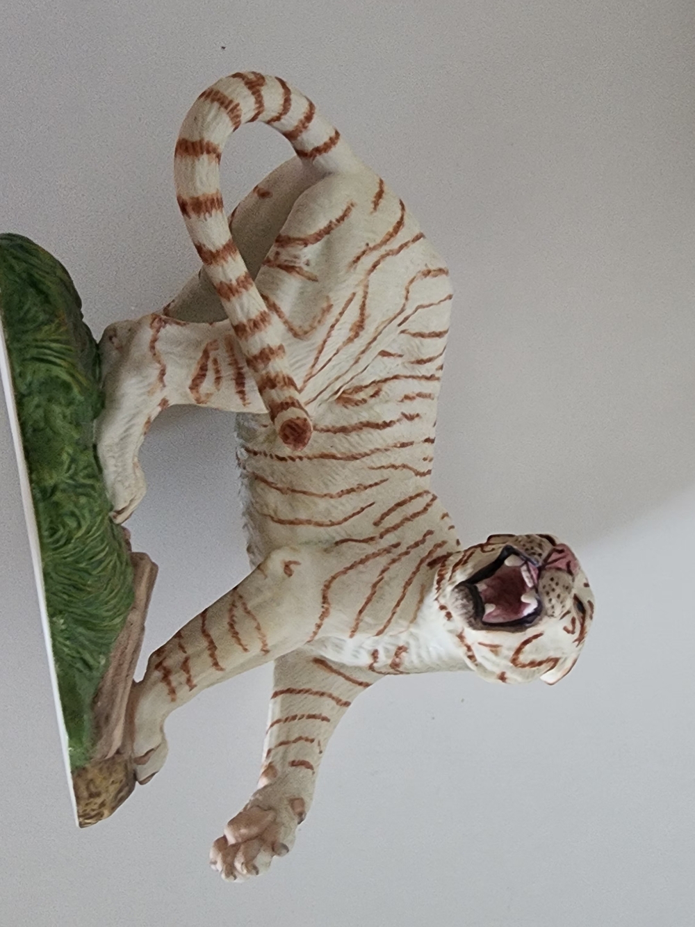 Porcelain White Tiger Figurine with Tan Stripes - Picture 3 of 7